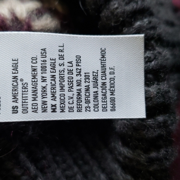 BUNDLE OF TWO KNIT BEANIE/TOBOGGAN 1 AMERICAN EAGLE ONE CC - Picture 8 of 11